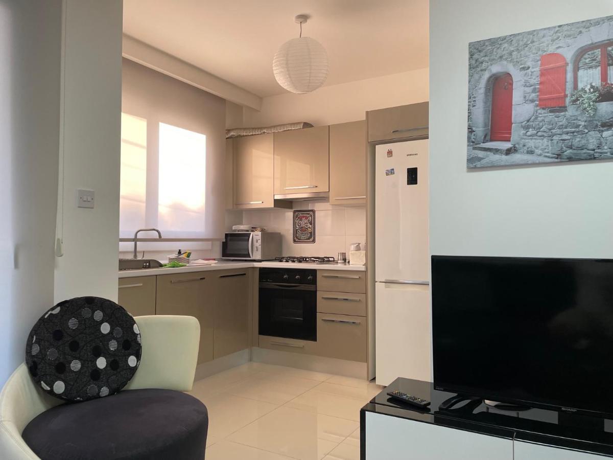 Appartamento Girne Merkez Cozy 2+1 Daire Wifi +Netflix Esterno foto